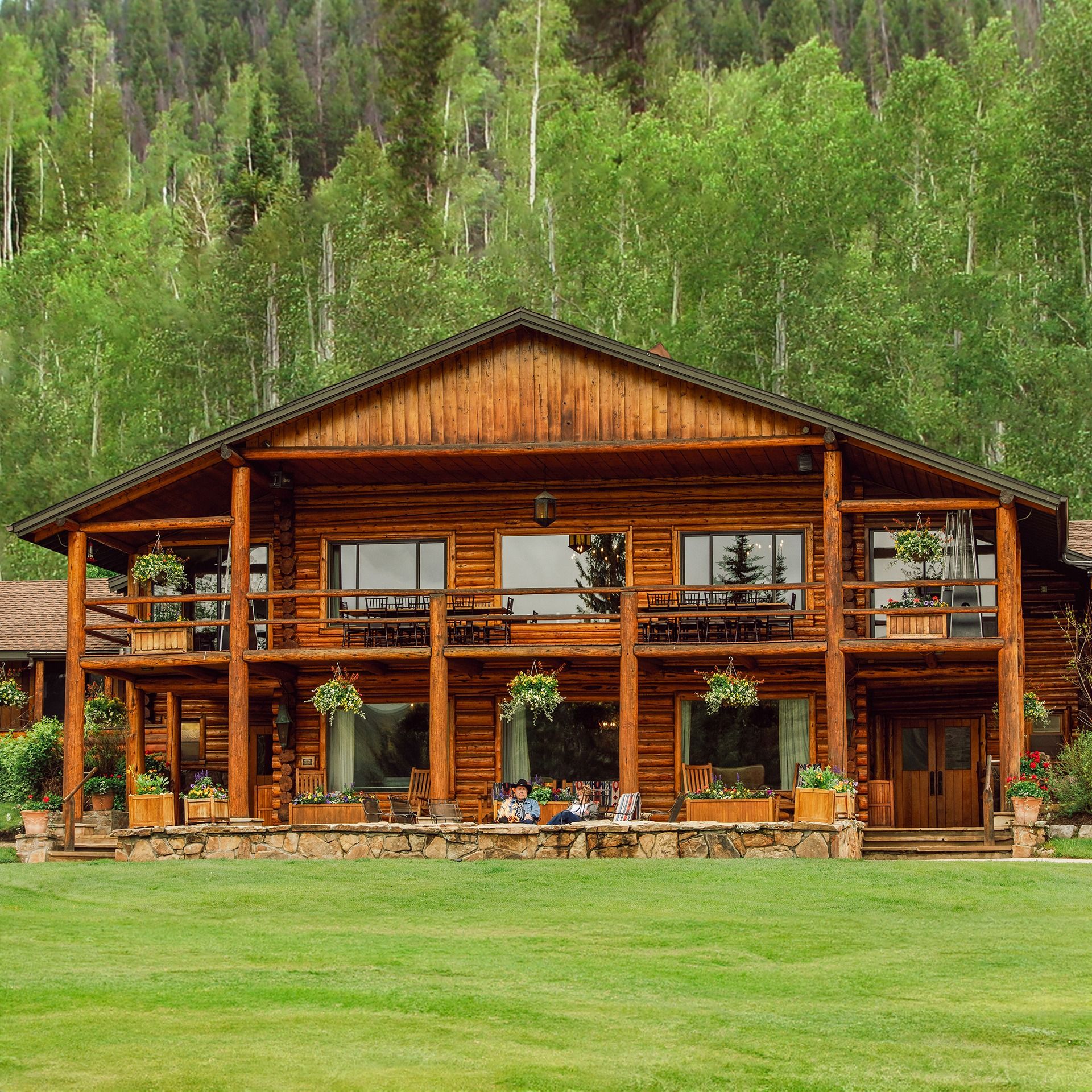 lodge-square-edited