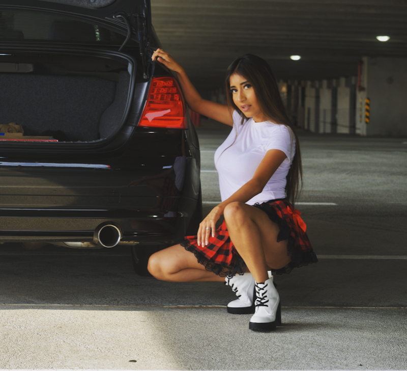 Rough N' Rowdy 12 Ring Girl Voting