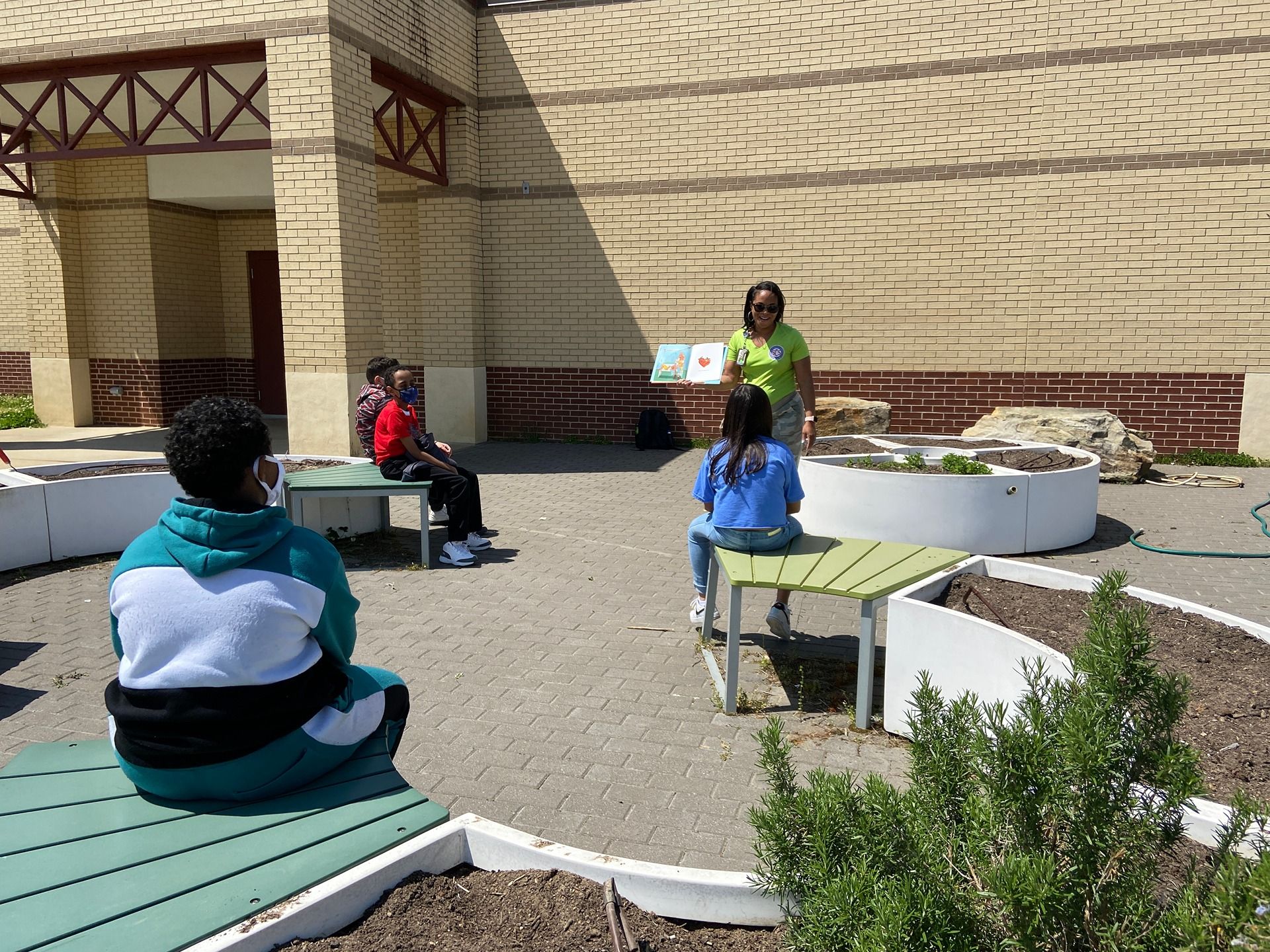 BG - Macon Hall ES - S21 - Earth Day