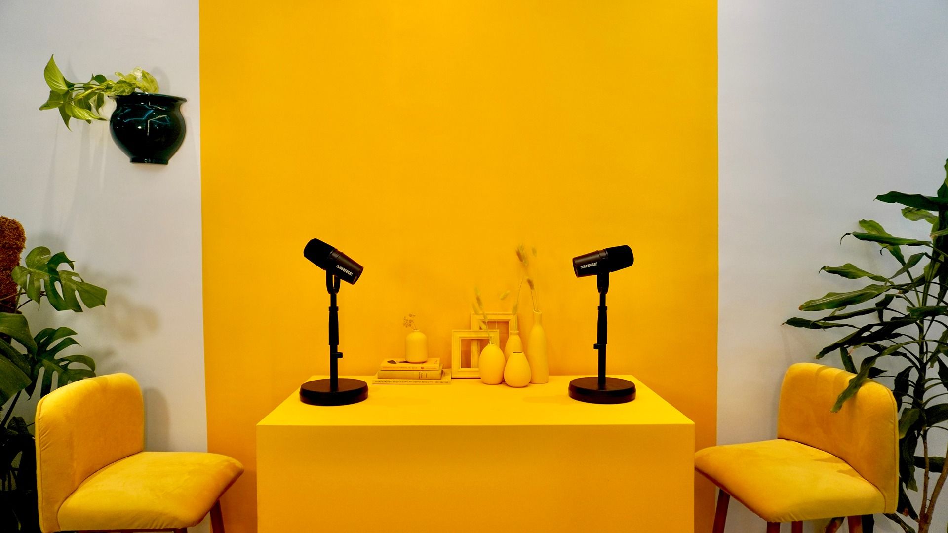 Décor Yellow — Neo